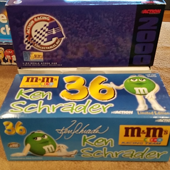 Action Collectible Other - BNIB  2000 Action Collectible #36 M&M